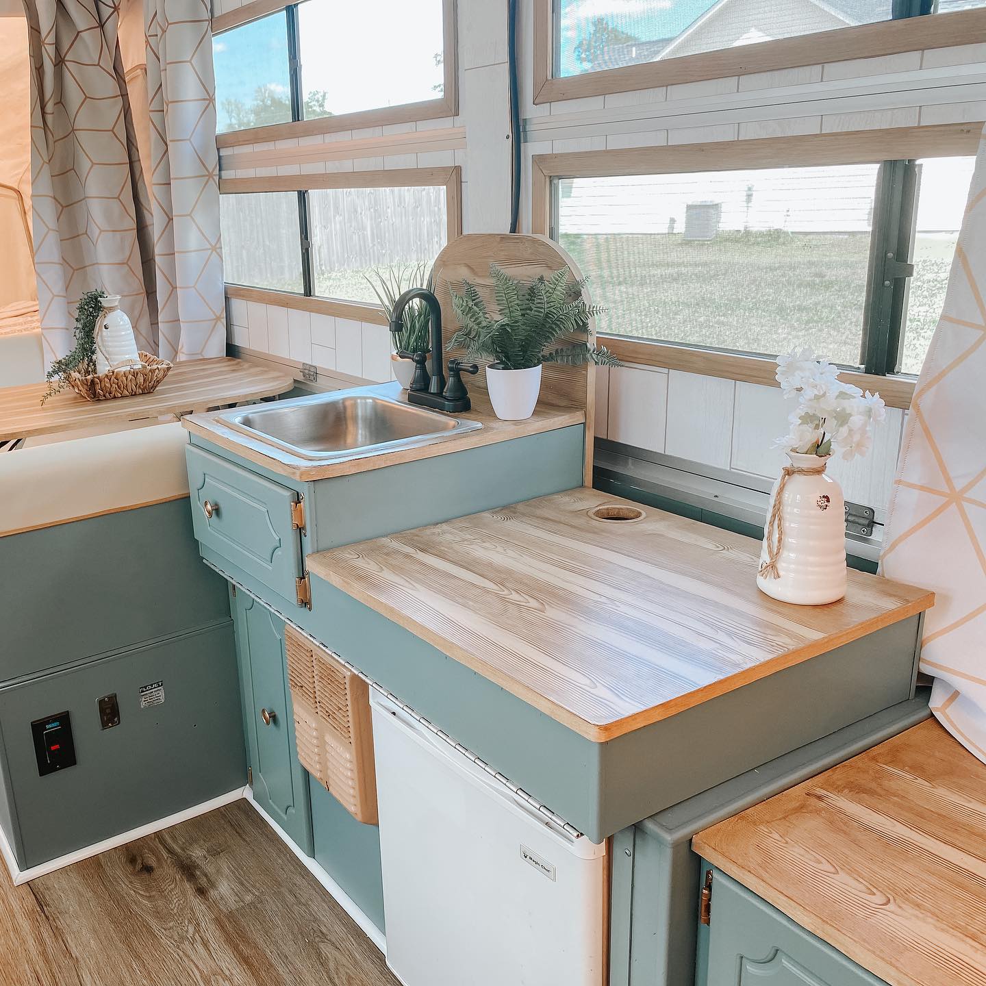 Best RV Kitchens