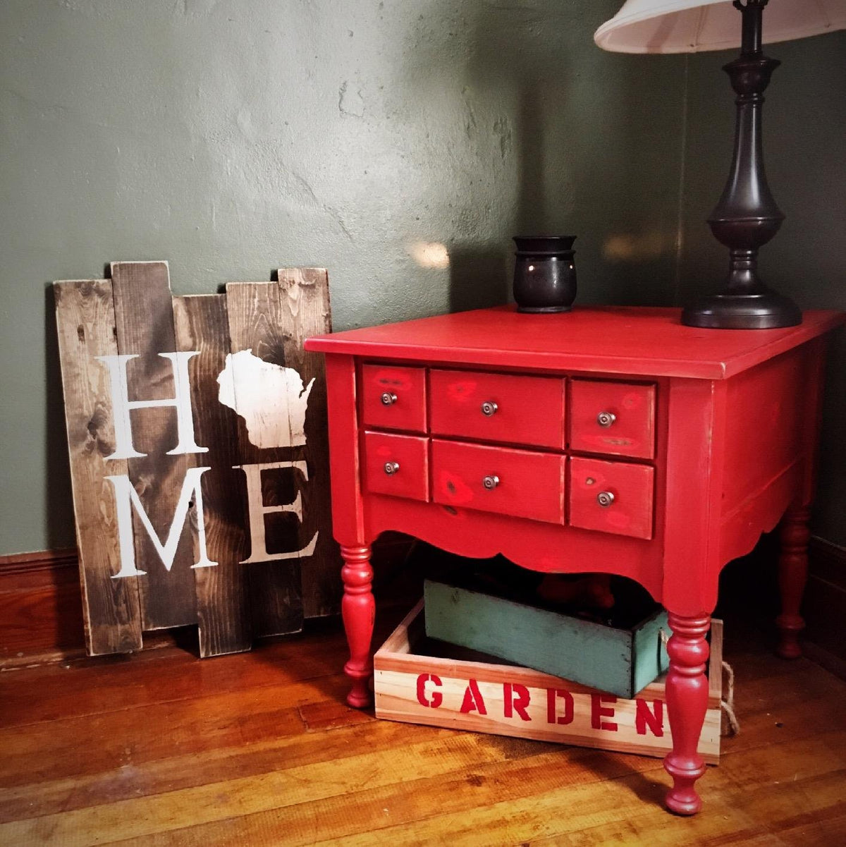 Retique It FCO-Verm-M paint container with brush and color swatches, showcasing a matte finish and vibrant color options.