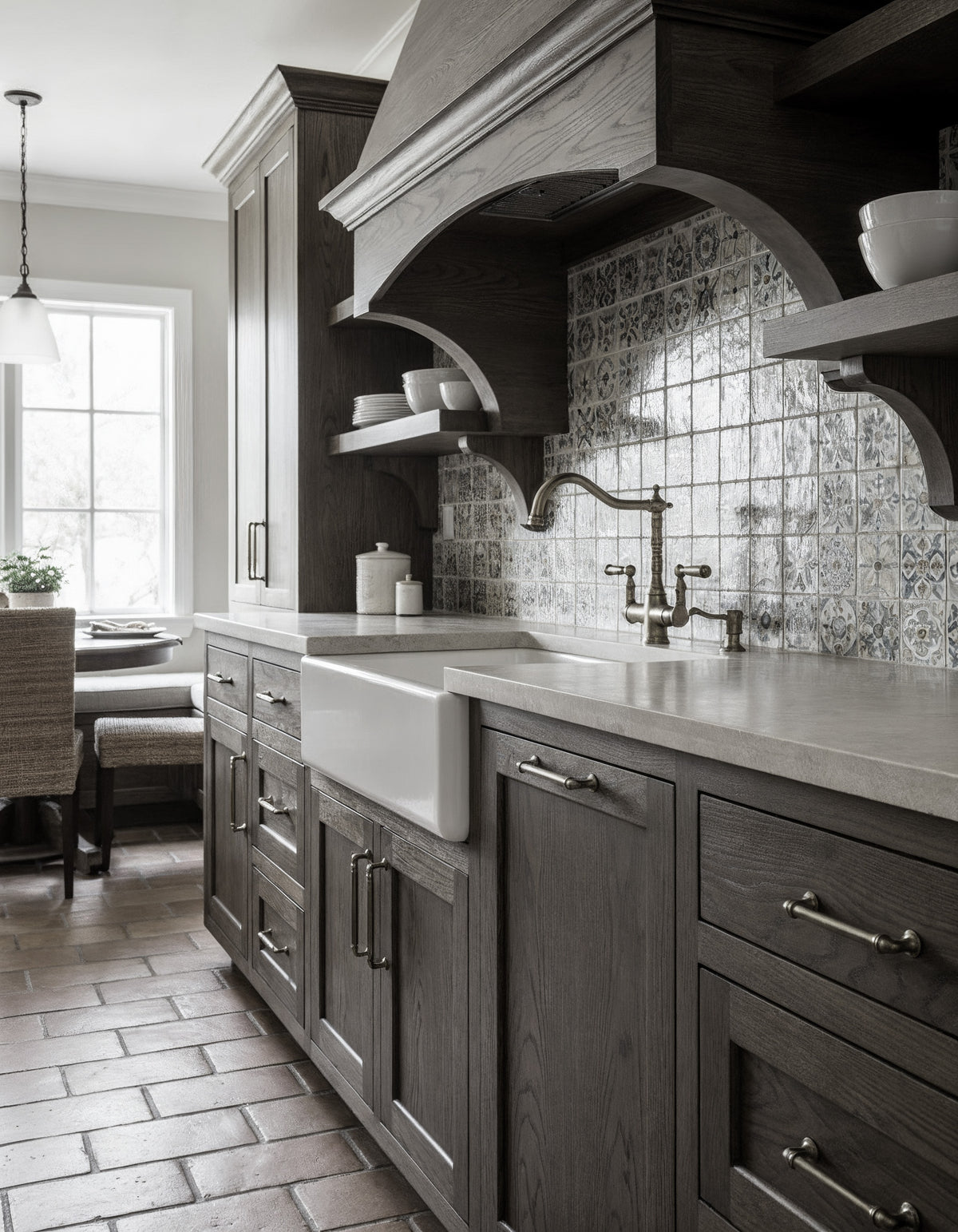 Large Black Wood'n Kit by Retique It® in classic black finish, featuring wood stain and finishing supplies for wood projects.