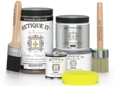 Quart of Retique It Furniture & Cabinet Paint in Meadow Path, showing the smooth, painted surface of a furniture piece.